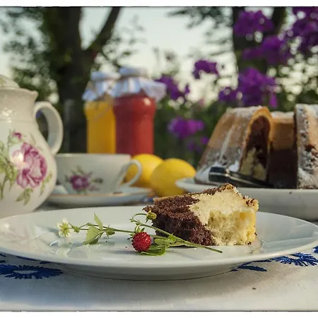 Dom Pod Lipami Blatnica